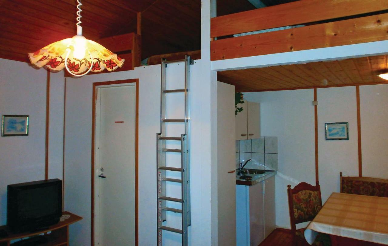 Beautiful In Hohe Duene With Kitchen Holiday home *